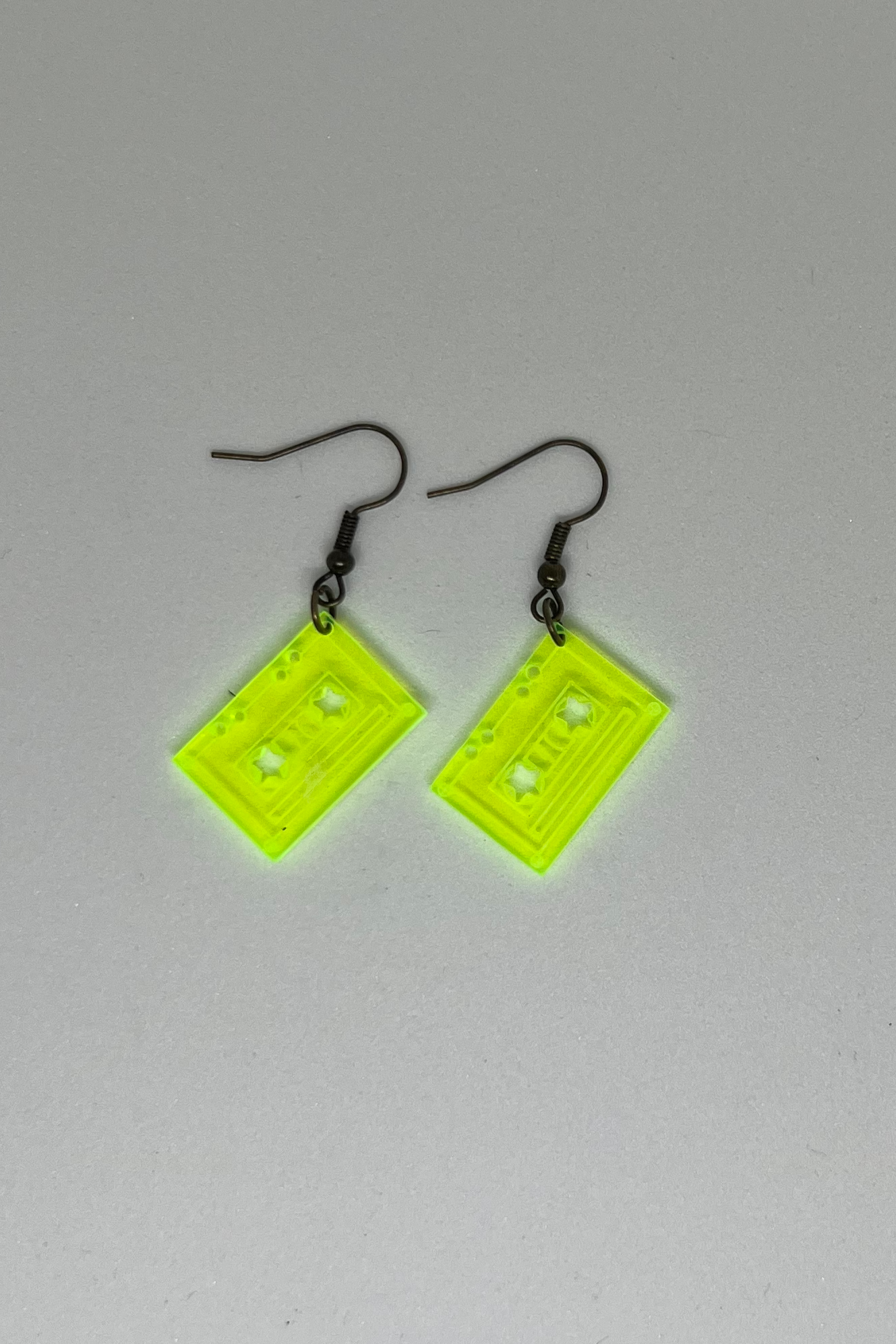 Pendientes retro de cinta de casete de neón ? Joyería nostálgica de los 90 | Regalo para amantes de la música